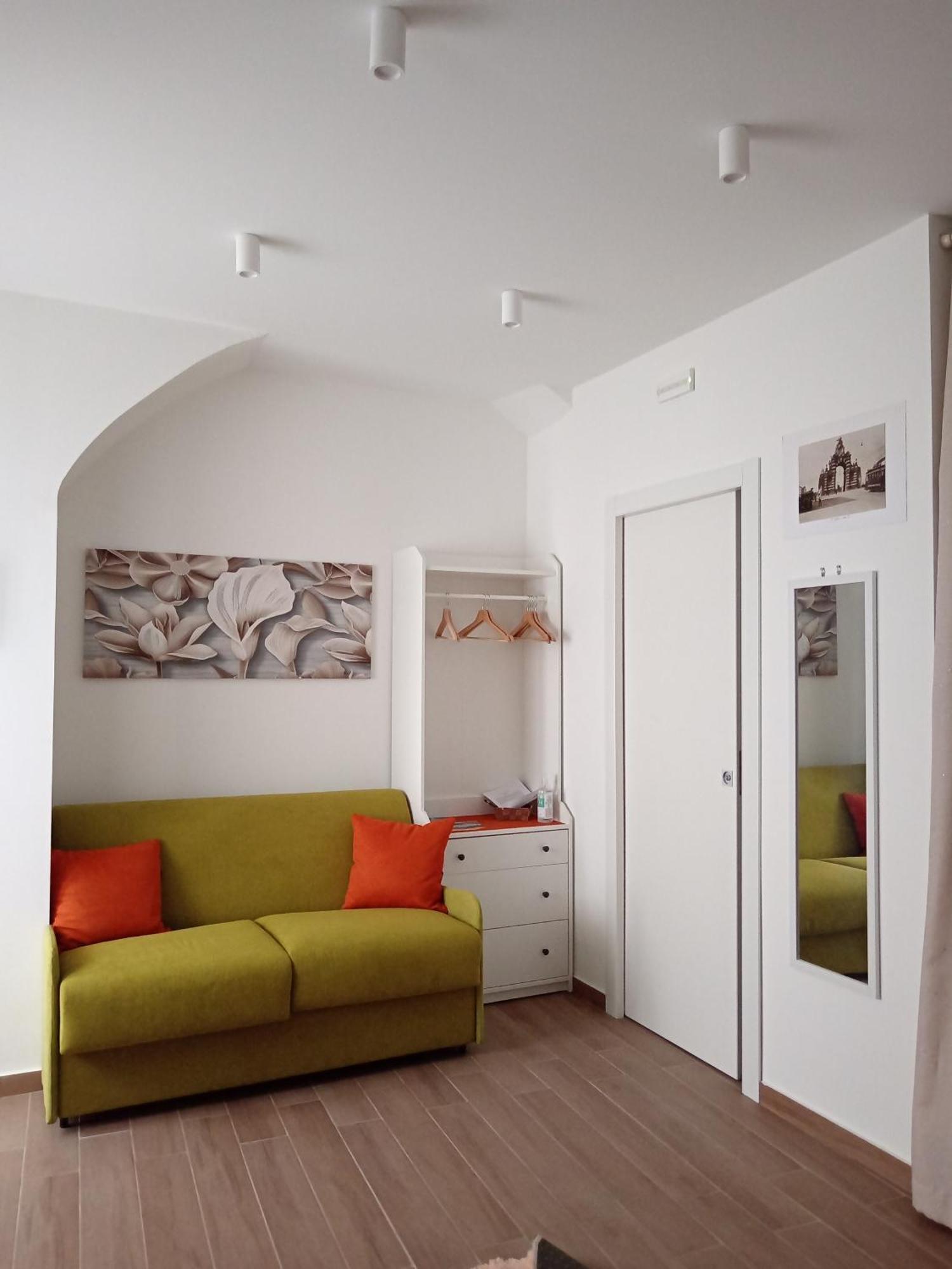 Happy Historic House Apartment